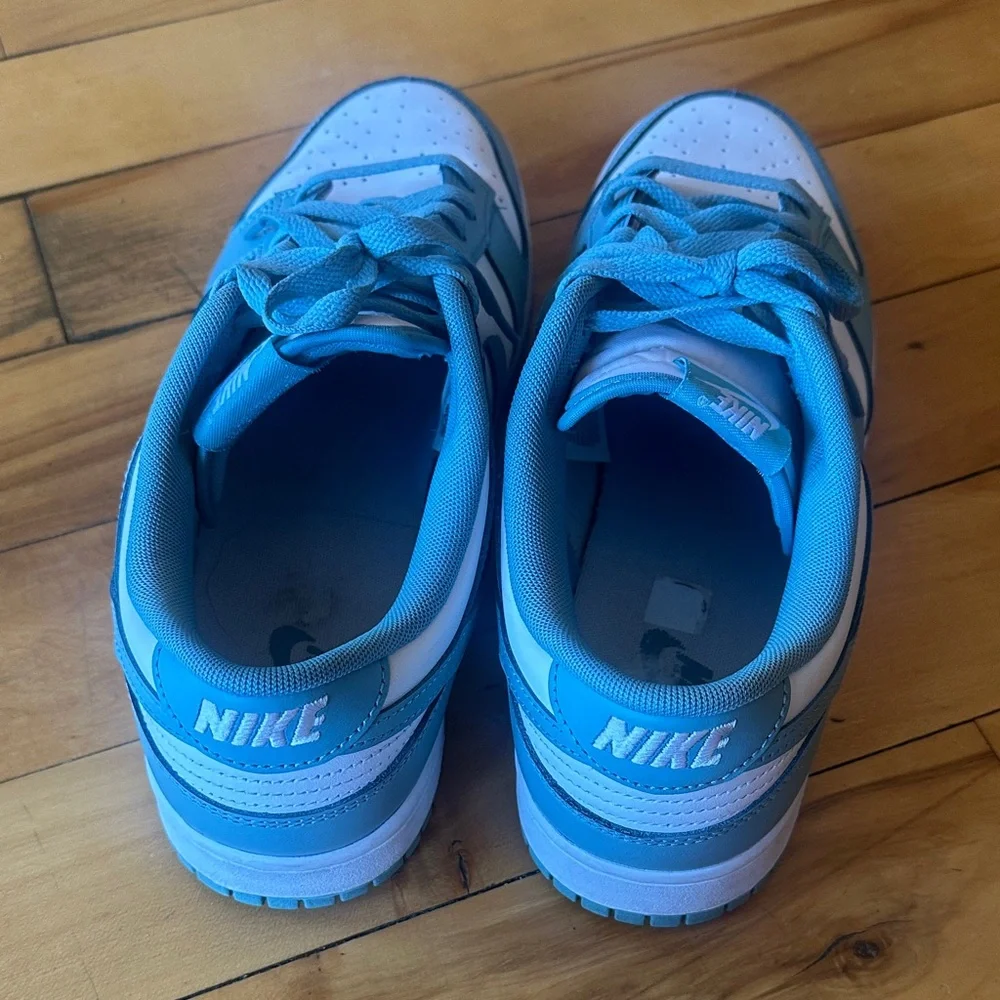 Nike Low-Top Sneakers in Turquoise Blue & White - Picture 3 of 5
